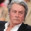 Alain Delon : Avec les jeux vidéo et Internet, les jeunes sont déconnectés de la réalité