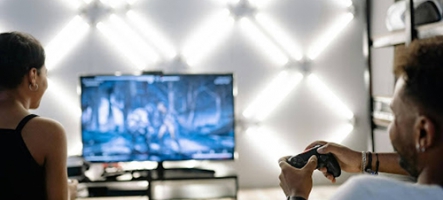 Quand les jeux vidéo s’enrichissent de nouveaux objets : le pari gagnant des studios en 2025